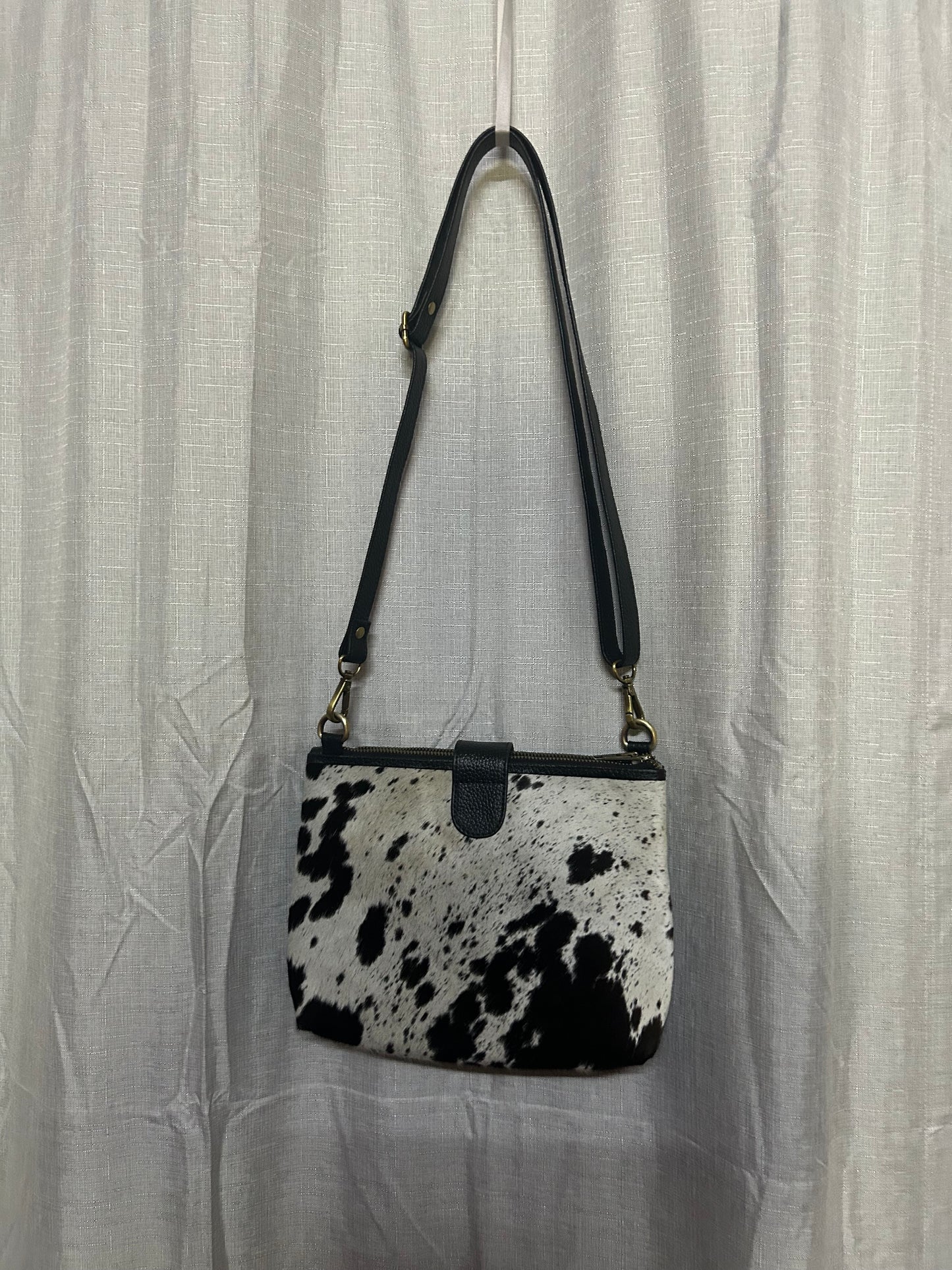 Black Cowhide Sholder Bag 1