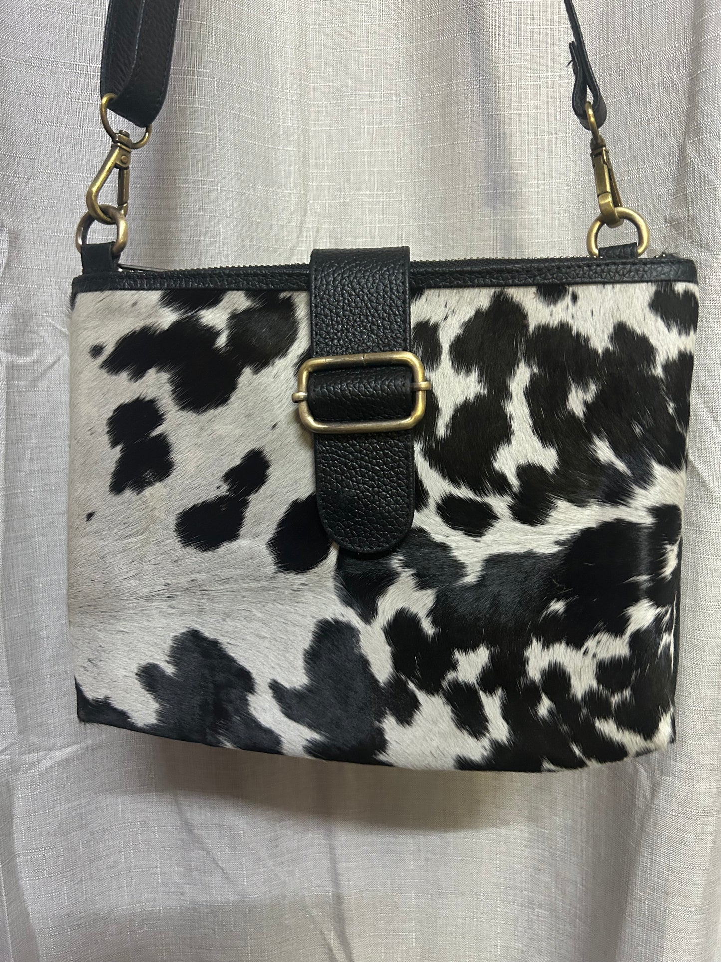 Black Cowhide Sholder Bag 1